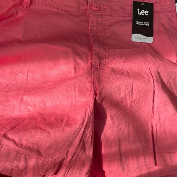 NWT Lee Women’s Cargo Short - Picture 5 of 7